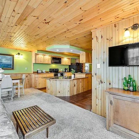 Pet-Friendly Boonville Apt With Deck On Main Street!